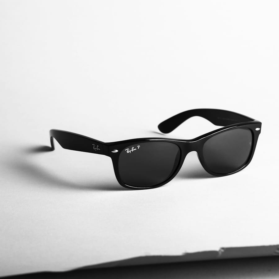 Lunettes de soleil noires